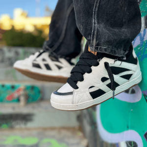 VAK  Blanco/Negro  SB